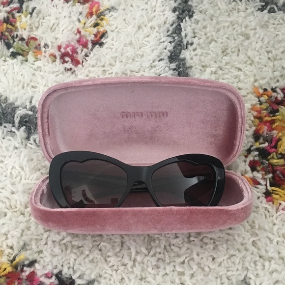 Miu Miu Cat Eye Sunnies - Picture 2 of 5